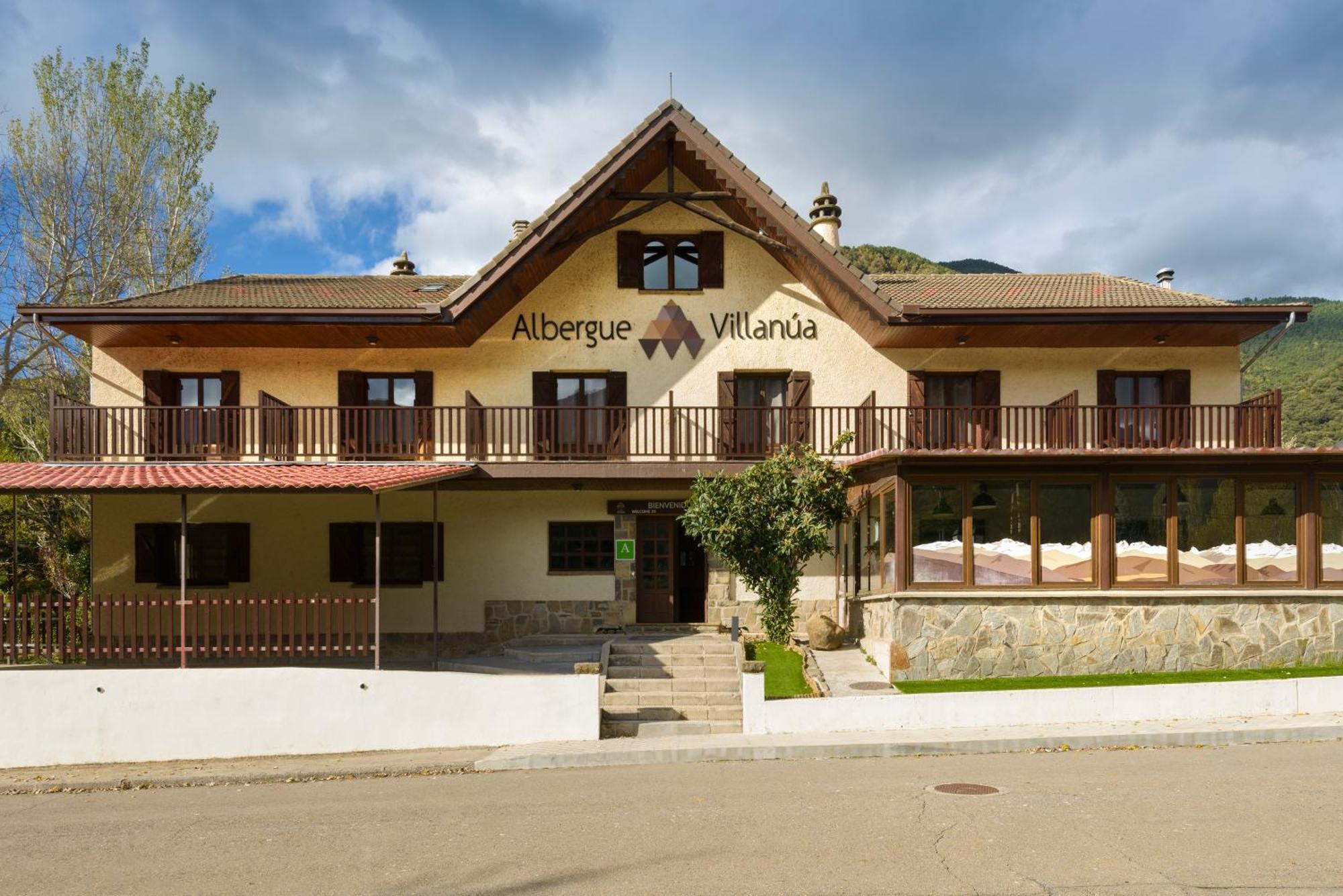 Albergue Villanua Exterior photo